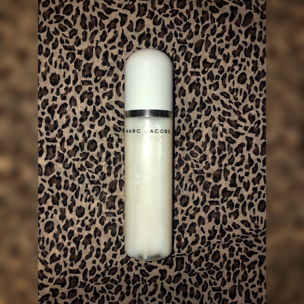 Marc Jacobs coconut setting spray